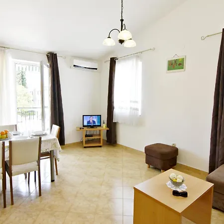 Family-friendly With Swimming Pool Tar, Porec - 22736