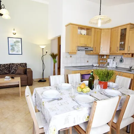 Appartement Family-friendly With Swimming Pool Tar, Porec - 22736 *