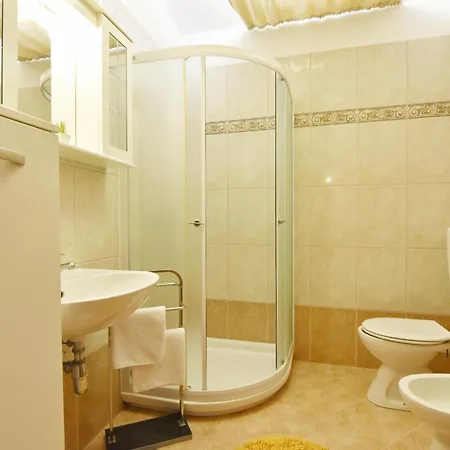 Apartmán Family Friendly With A Swimming Pool Tar, Porec - 22736