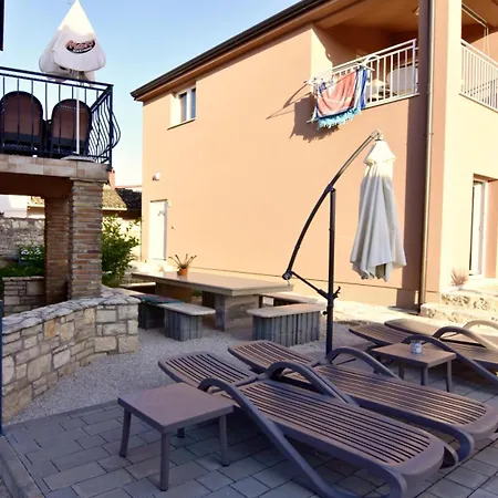 Appartement Family-friendly With Swimming Pools Tar, Porec - 22736 Tar-Vabriga