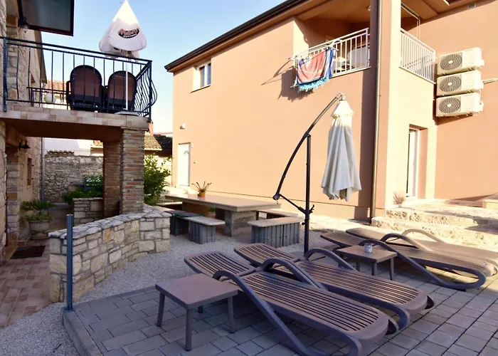 아파트 Family-friendly With Swimming Pools Tar, Porec - 22736 Tar-Vabriga